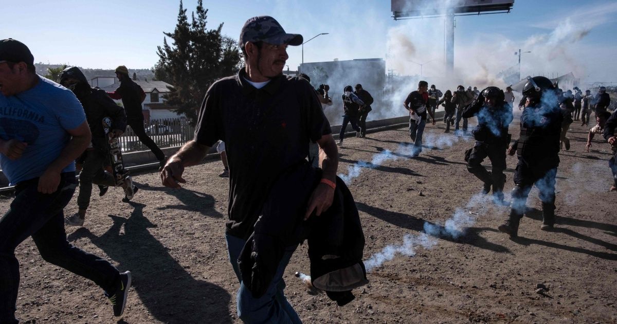 Honduras condena uso de balas de goma contra migrantes