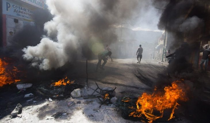 translated from Spanish: One dead and three wounded by violence in Haiti