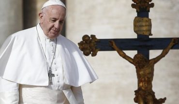 translated from Spanish: Podrían venderse bienes de la Iglesia y ayudar a los pobres: Papa