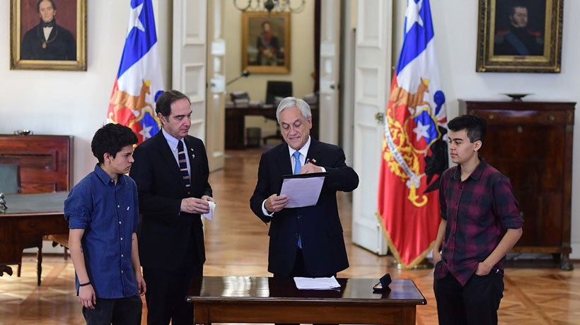 Presidente Piñera promulgó la Ley de Identidad de Género