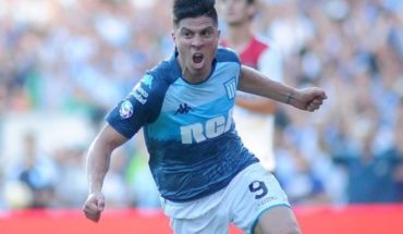 translated from Spanish: Racing suffered, but won against Newell´s and extended its lead in the Superliga