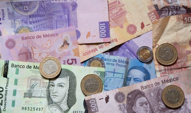 translated from Spanish: States waste almost 2 thousand 500 million pesos of federal funds