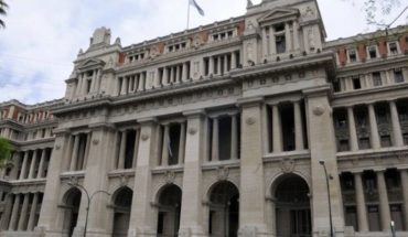 translated from Spanish: The Court upheld the expulsion of a foreigner with a history criminal