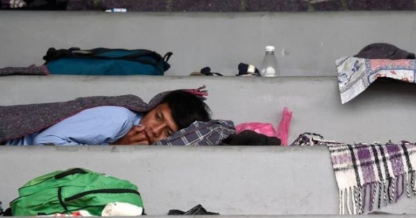 The first migrants of the caravan arrive in the city of Mexico, a "crucial" point in his journey