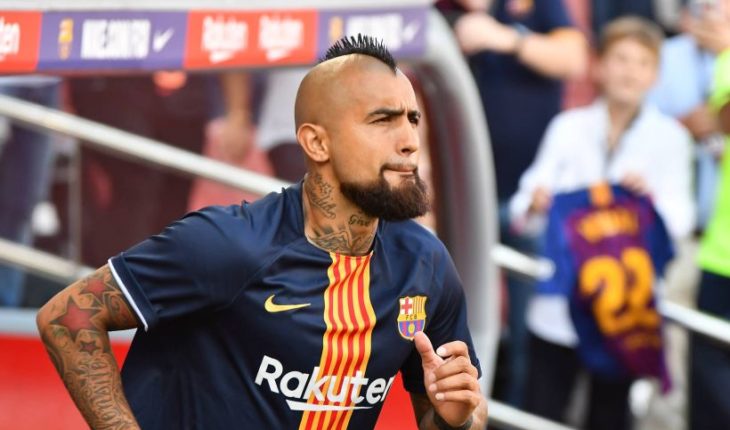 translated from Spanish: Vidal landed in Chile to focus with the Red