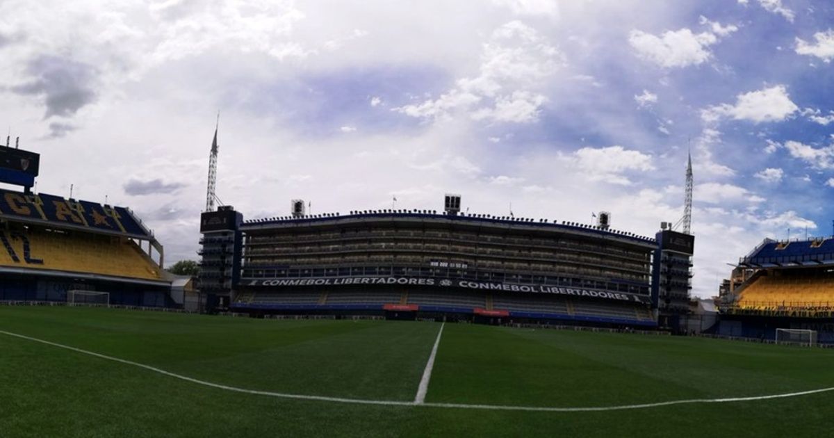 What is the State of the playing field at times of the match between Boca and River