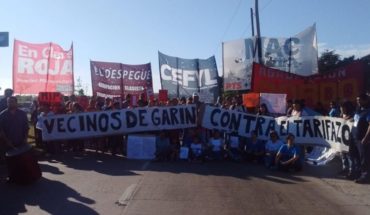 Trabajadores de la ex Donnelley protestan en la Panamericana contra el tarifazo