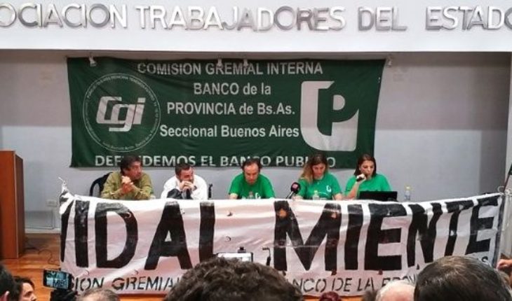 translated from Spanish: Workers of the Banco Provincia criminally told Vidal for diverting funds
