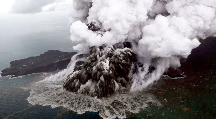 Aumenta el número de muertos por el volcán Anak Krakatau, en Indonesia