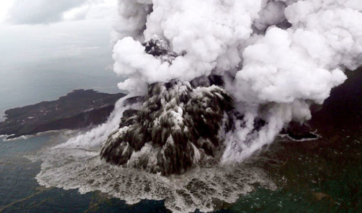 Aumenta el número de muertos por el volcán Anak Krakatau, en Indonesia