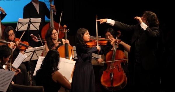 Diego Carneiro director de Orquesta Joven de Ecuador: “Queremos acabar con la xenofobia a través de la música”
