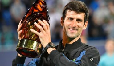 Djokovic gana por cuarta vez el torneo de exhibición de Abu Dabi