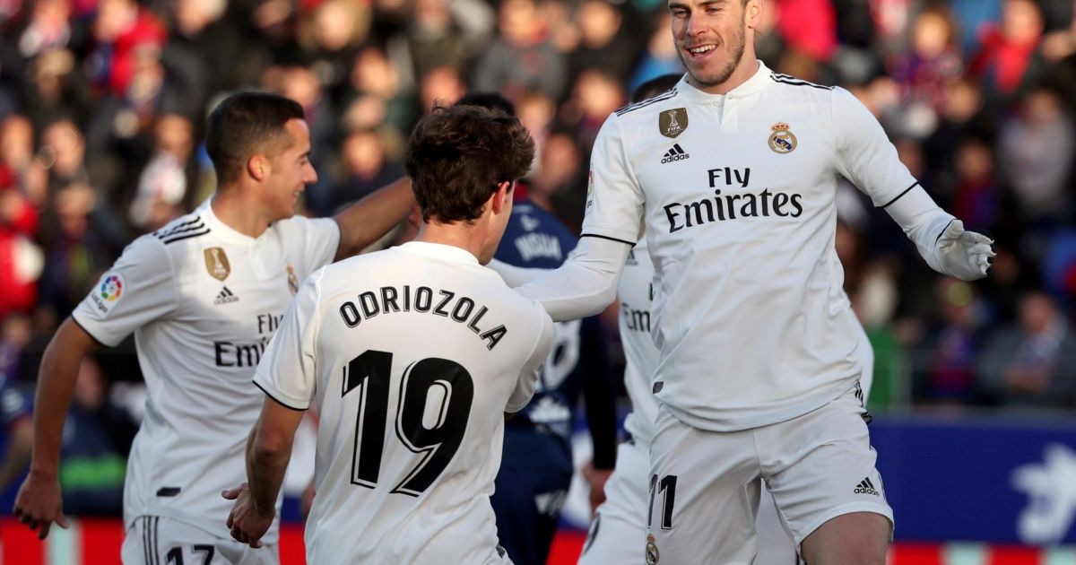 El Real Madrid gana por la mínima al colista y entra en 'Champions'