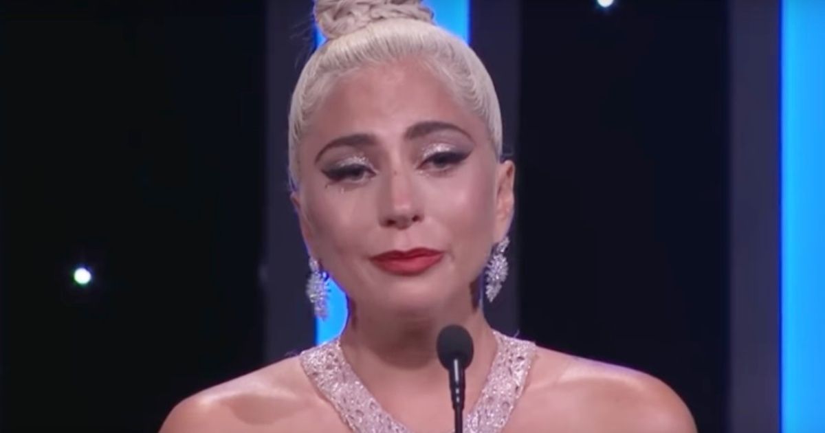 El llanto de Lady Gaga al hablar de Bradley Cooper como director de "A Star Is Born"