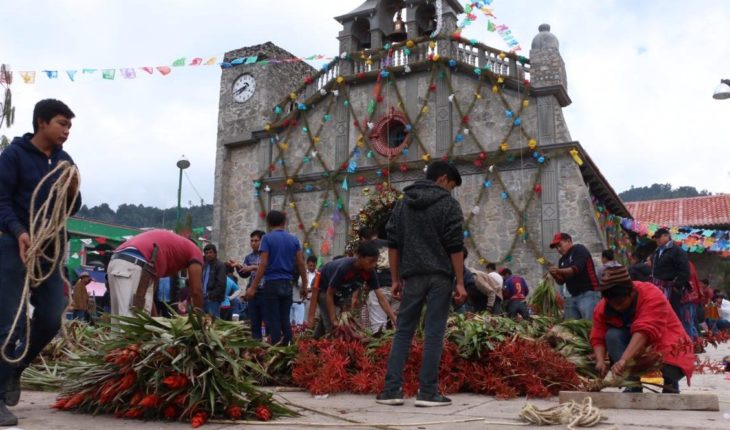 El pueblo donde Navidad se celebra con una flor sagrada