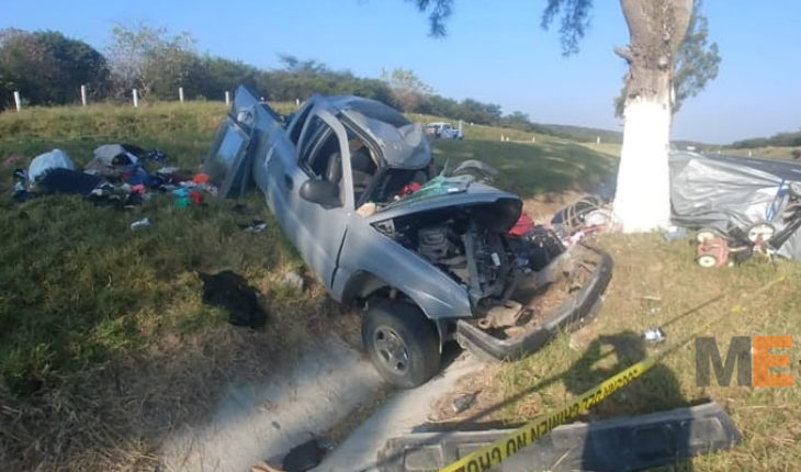 En Tanhuato se accidenta familia que viajaba de Tijuana a Morelia, hay dos muertos y cuatro lesionados