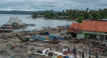 Indonesia devastado por tsunami; ya van más de 300 muertos