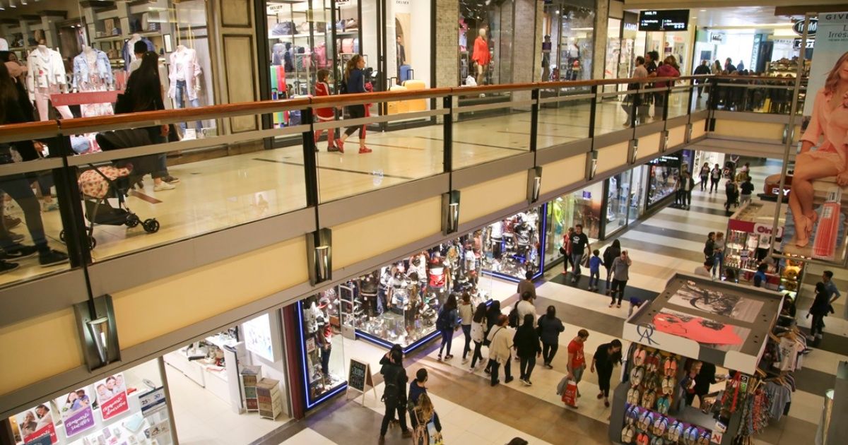 La noche de los shoppings: qué centros comerciales estarán abiertos y cómo serán los descuentos