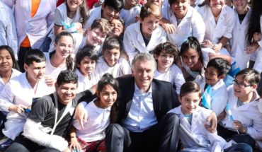 Macri con alumnos de primaria: “Democracia es vivir respetando al otro”