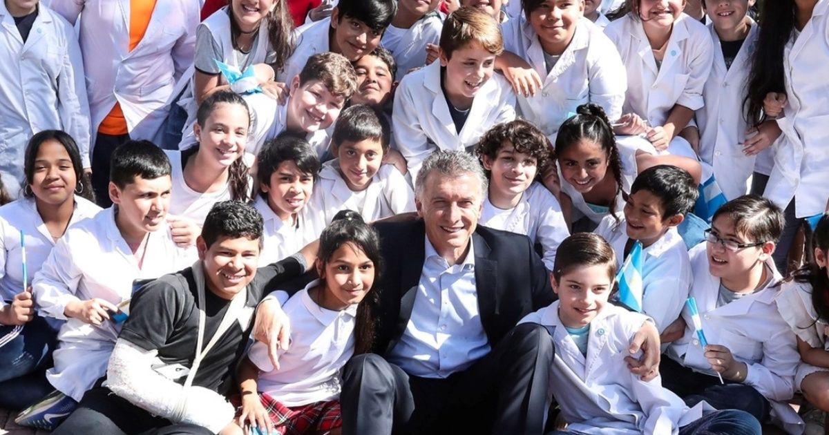Macri con alumnos de primaria: "Democracia es vivir respetando al otro"
