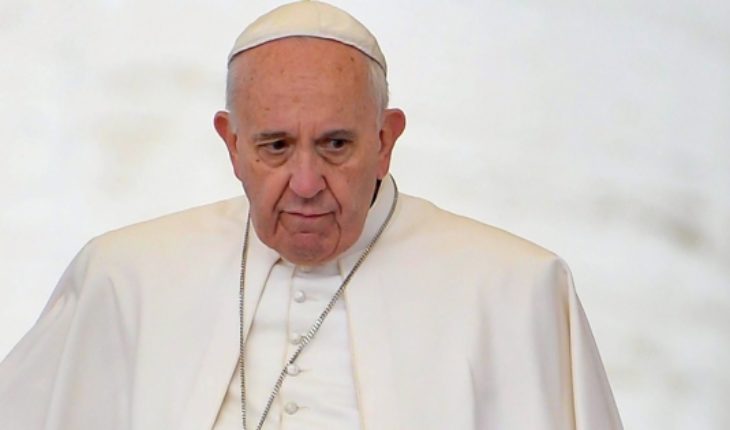 Papa Francisco se queda sin voceros: dimiten los portavoces Greg Burke y Paloma García Ovejero