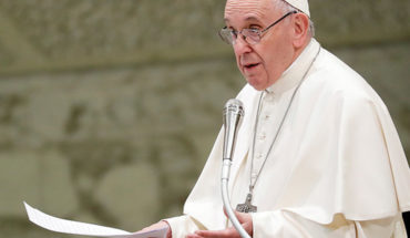 Papa pidió a curas responsables de abuso sexual que se entreguen a la justicia