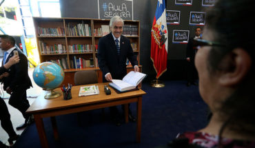 Piñera promulga sin pena ni gloria la controvertida ley “Aula Segura”