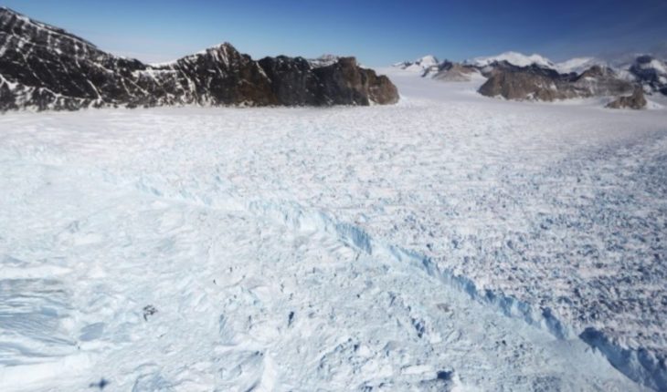 Por primera vez hombre logra cruzar la Antártida sin ayuda