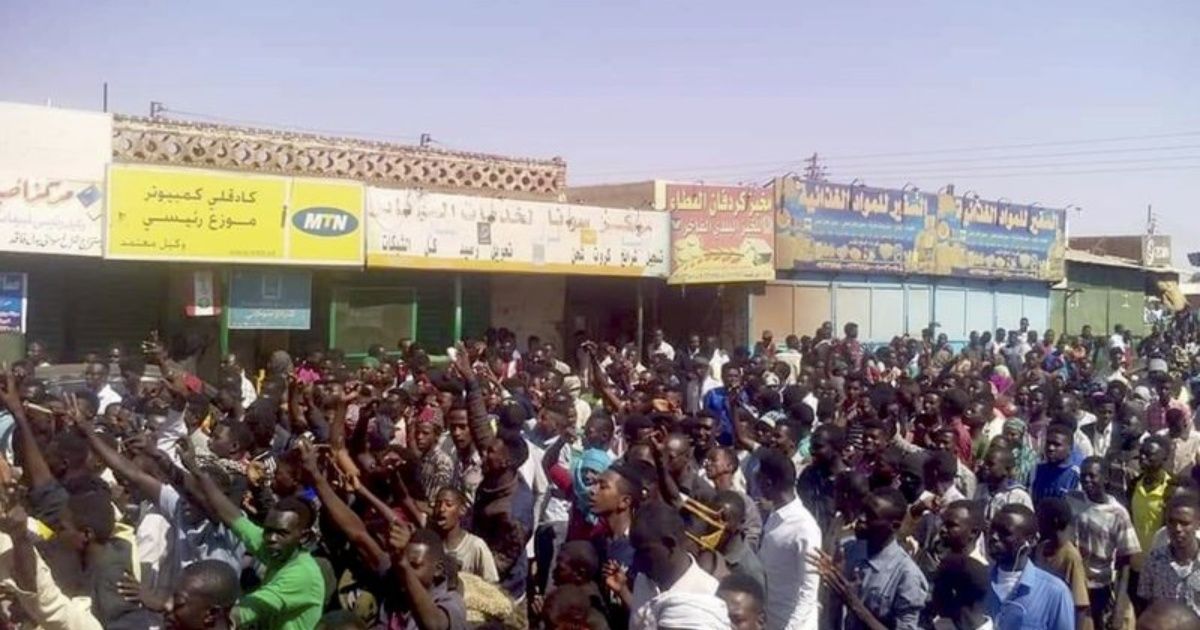 Sudán: Miles se manifiestan contra gobierno de Bashir
