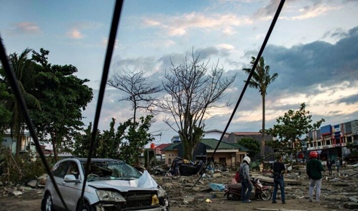 Un tsunami sorprendió a Indonesia dejando más de 200 muertos y 800 heridos