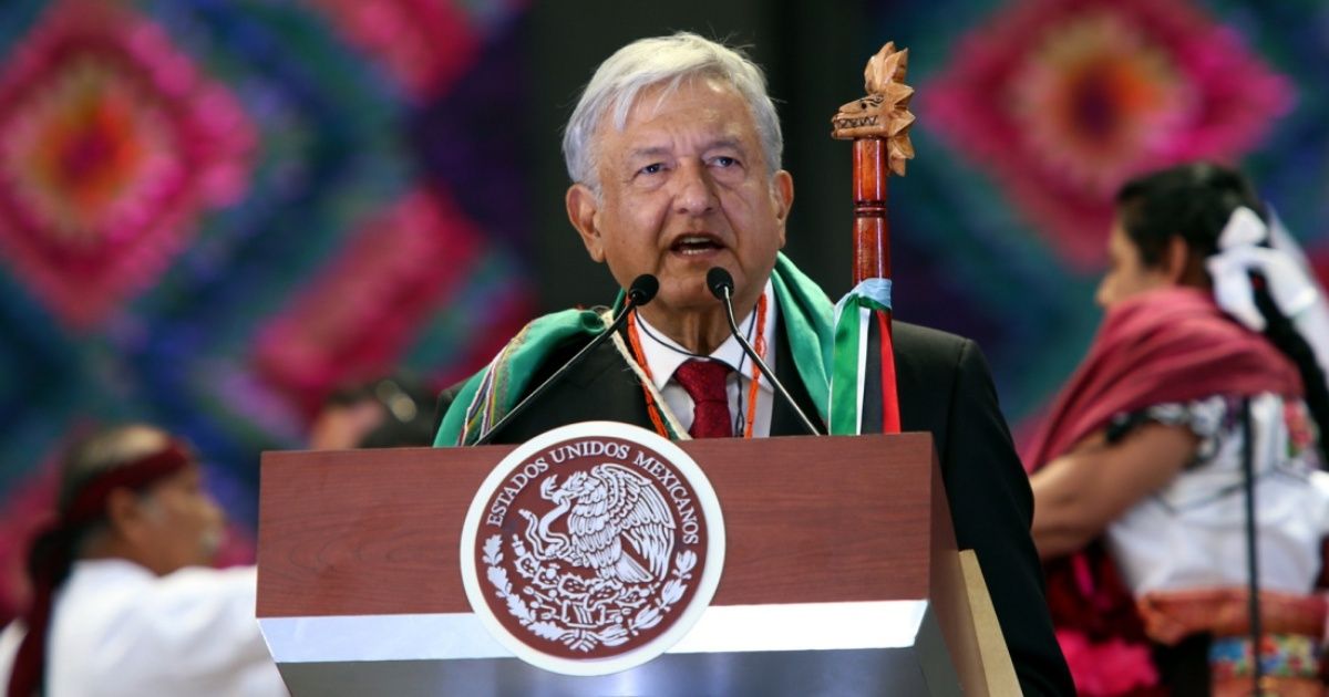 AMLO prohibits officials live with suppliers