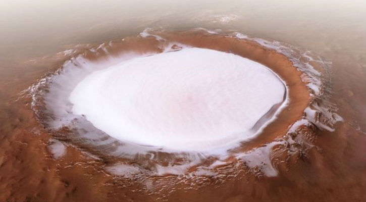 Así luce el impresionante cráter de hielo en Marte