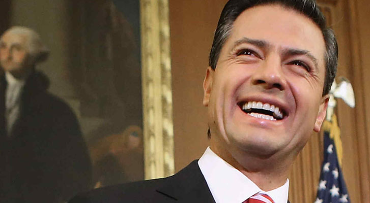 En su último día como presidente, Peña Nieto entregó cuarenta y dos títulos de minería: Reforma