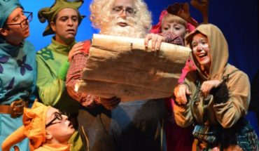 Family "Santa and the impostors of the rhythm" in fine arts Amphitheater work