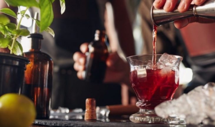 translated from Spanish: Los bartenders se hacen cada vez más populares: “Los chef pasaron de moda”