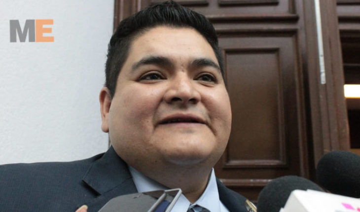 translated from Spanish: Malas decisiones del presupuesto federal, afectarán a Michoacán, asegura Arturo Hernández