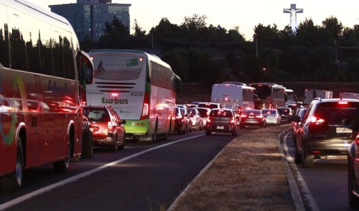 translated from Spanish: Mall comes to an average of less than 10 km/hour trip for congestion