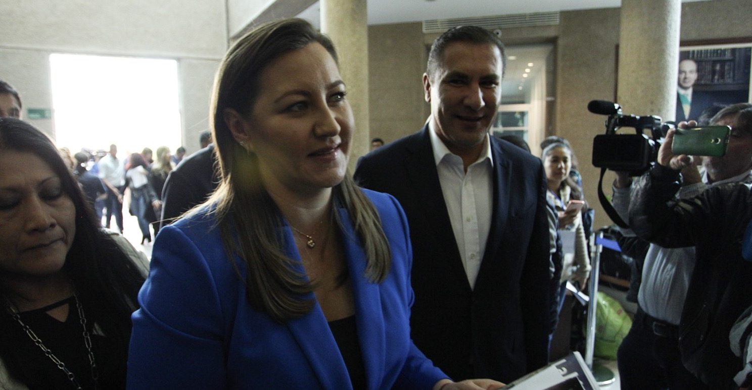 Martha Erika Alonso y Rafael Moreno Valle serán velados en Puebla