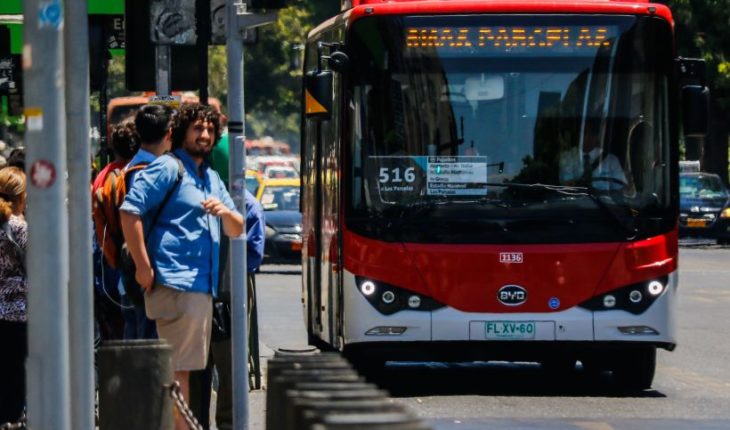 translated from Spanish: Partió el recorrido más extenso de los buses eléctricos en Transantiago