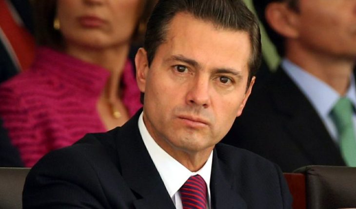 translated from Spanish: Peña Nieto se niega a dar su declaración patrimonial completa