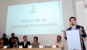 translated from Spanish: Prevén nombrar a gobernador interino de Puebla entre el 2 y 3 de enero