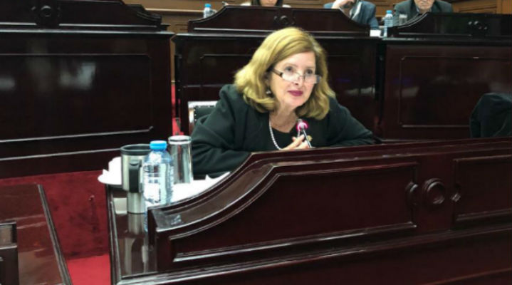 Solicita Sandra Luz Valencia reducción de hasta 50% en el precio de derechos del Registro Civil