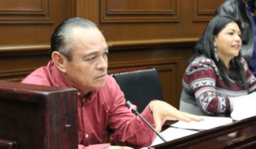 translated from Spanish: Successful decision to federalize payroll of the education sector in Michoacan: Salvador Arvizu