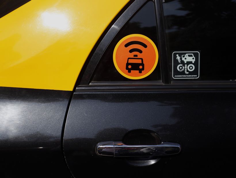 Taxi drivers for Easy Taxi-Cabify Alliance: "Clearly in Chile should be pirated and illegal"