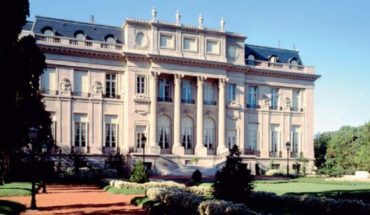 translated from Spanish: The residence of the Ambassador of the United States, a national historic monument