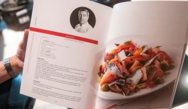 translated from Spanish: Un libro recopila recetas saludables de reconocidos chefs contra el cáncer
