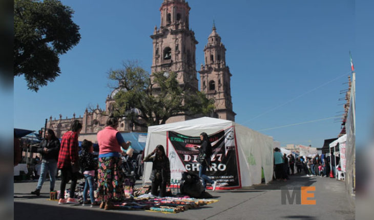 Cubiertos los pagos al magisterio michoacano, gobernador exige liberación de vías