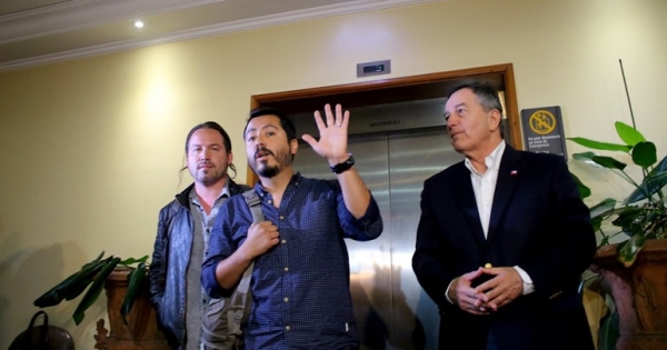 Finalmente volvió a Chile el equipo de prensa de TVN que fue retenido en Venezuela