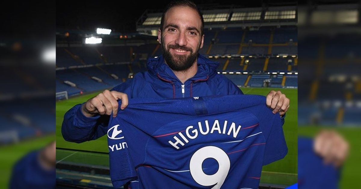 Gonzalo Higuaín fue presentado como nuevo jugador de Chelsea