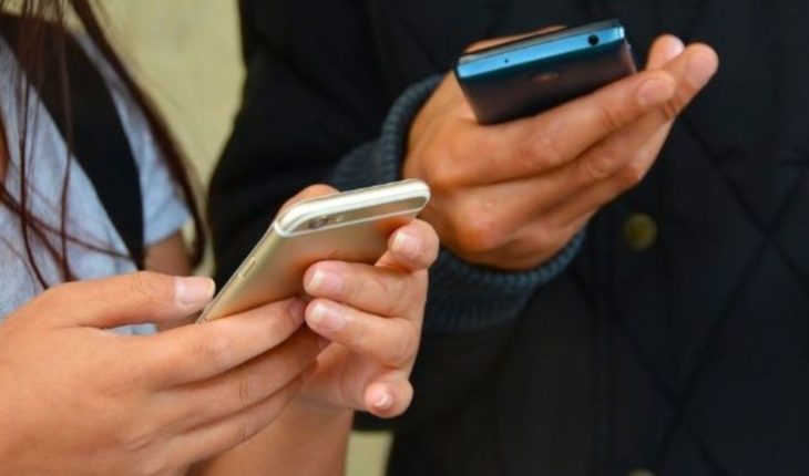 Huawei castiga a dos empleados por mandar un tuit desde un iPhone